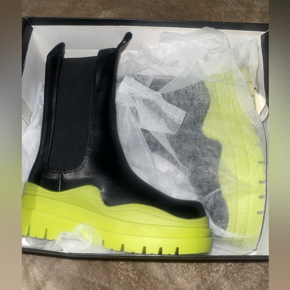 Chelsea boots